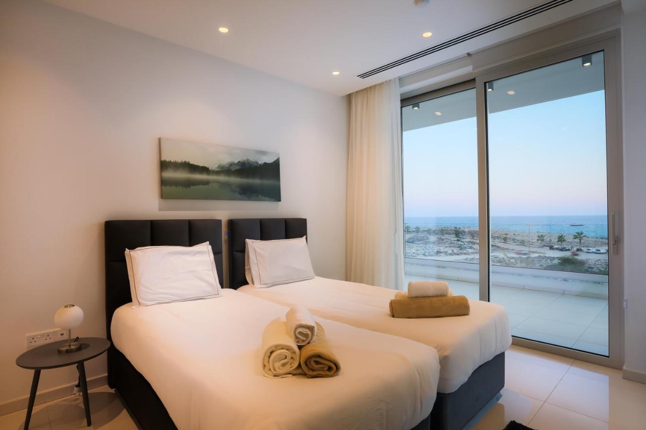 Sea Pearl Beachfront Villas - Breeze アヤナパ エクステリア 写真