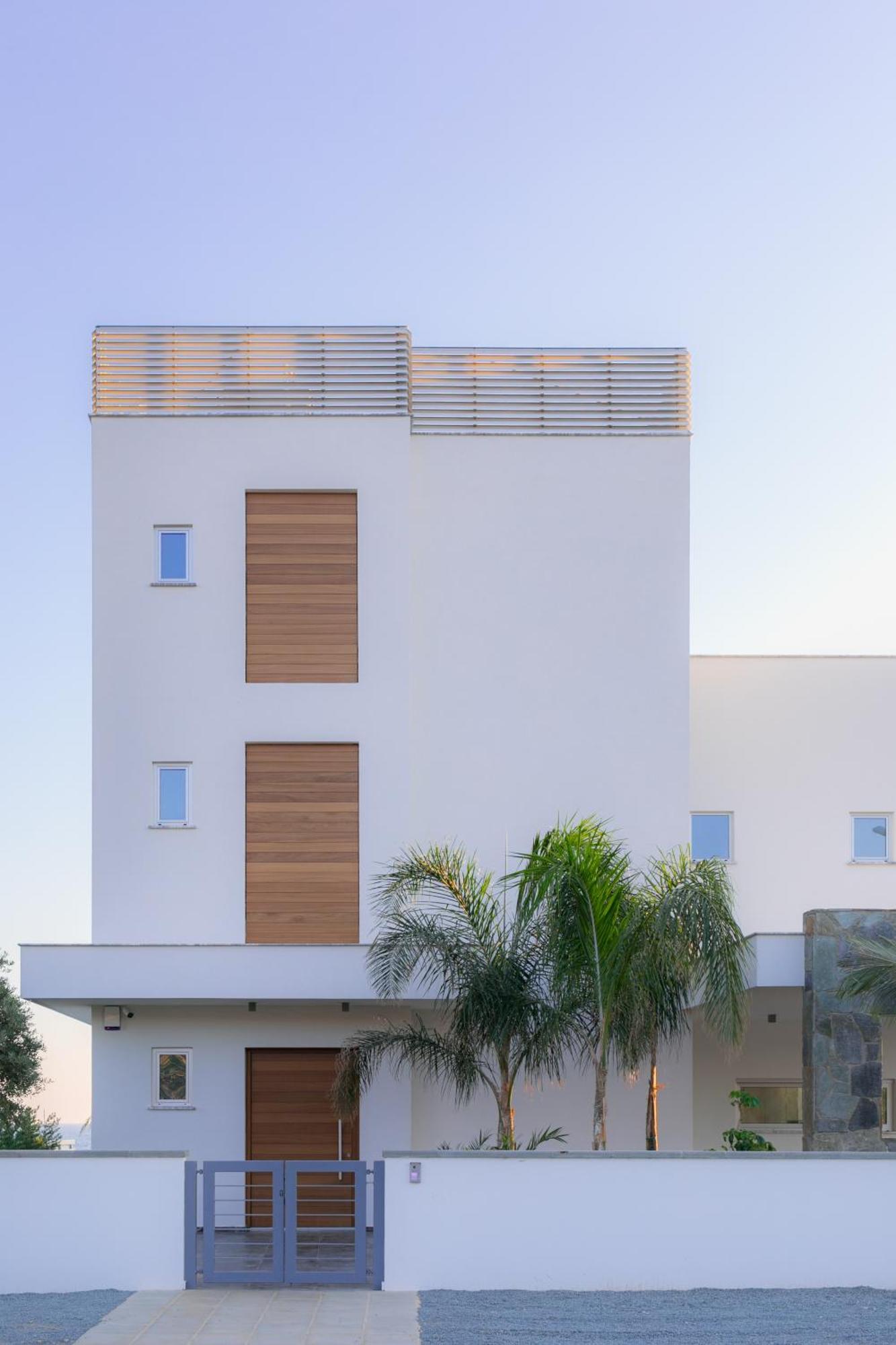 Sea Pearl Beachfront Villas - Breeze アヤナパ エクステリア 写真